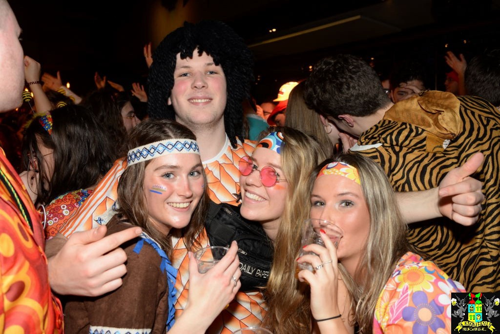 ../Images/Carnavals vrijdagavond in VdG 136.jpg